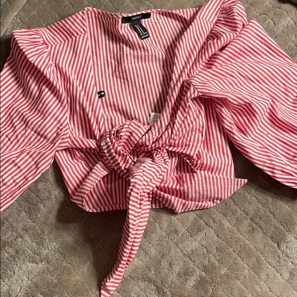 Never worn f21 wrap crop top
